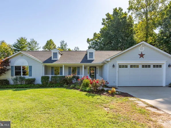 10647 Moore Dr, Manassas, VA 20111