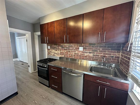 4th image of 1416 Tamerton Ave