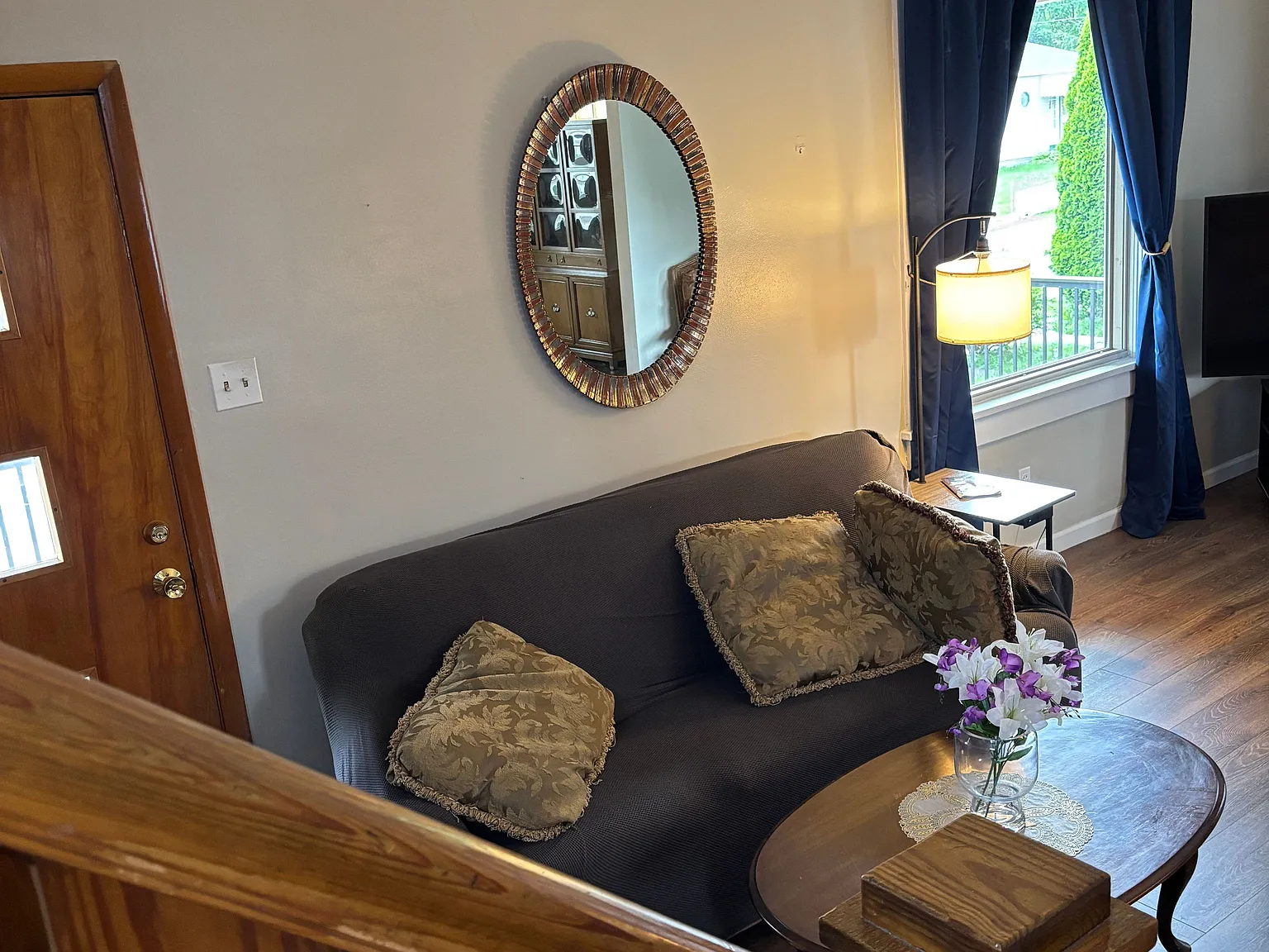 3 bed, 1.5 bath, 1225 sqft, $2,000 — Photo 4