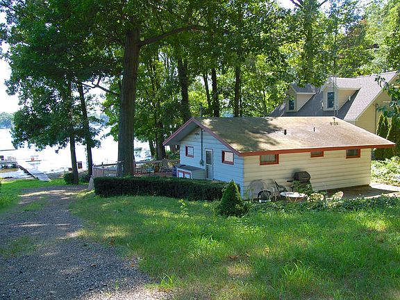 2nd image of 30831 Jones Dr