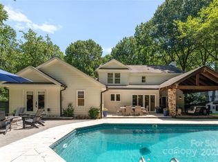 5609 Lancelot Dr, Charlotte, NC 28270