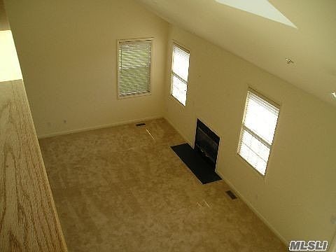 1st image of 51 Meadow Pond Cir