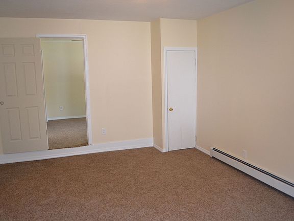 3rd image of 43 Clinton Ave