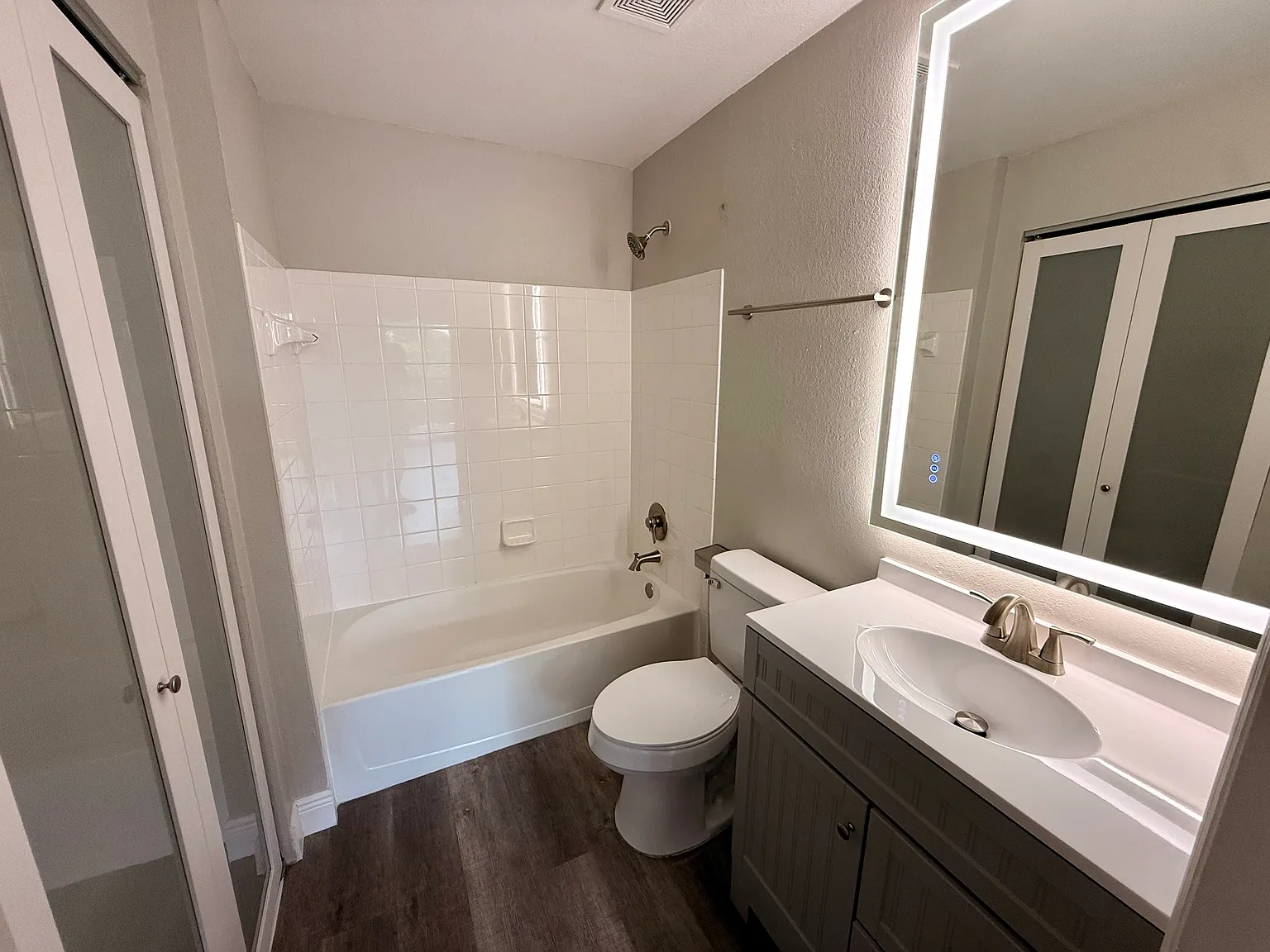 2 bed, 1031 sqft, $1,750 — Photo 4