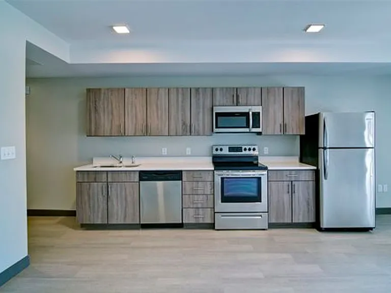 10 North — Photo 26