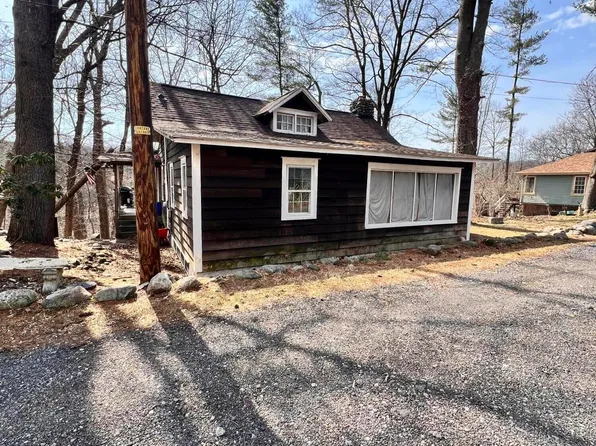 614 McCabe Ln, Saylorsburg, PA 18353