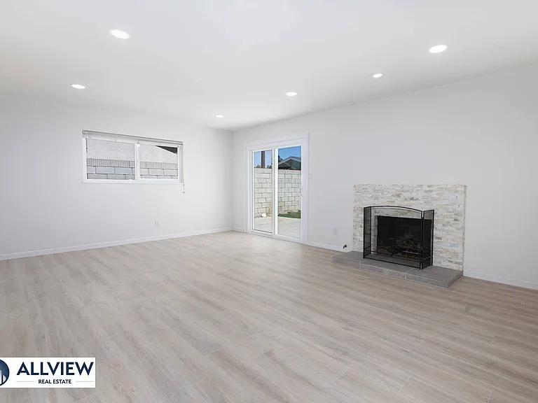 13662 Riata St — Photo 2