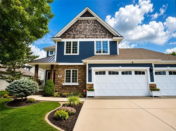 1007 NW Burr Oak Ln, Grain Valley, MO 64029