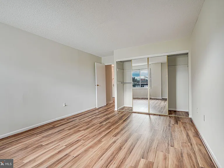200 N Pickett St #214 — Photo 15