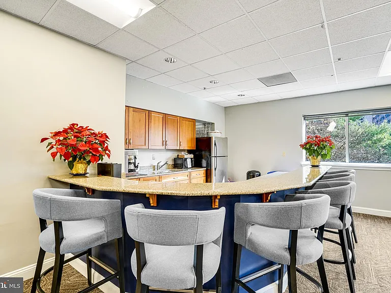 1211 S Eads St #1203 — Photo 40