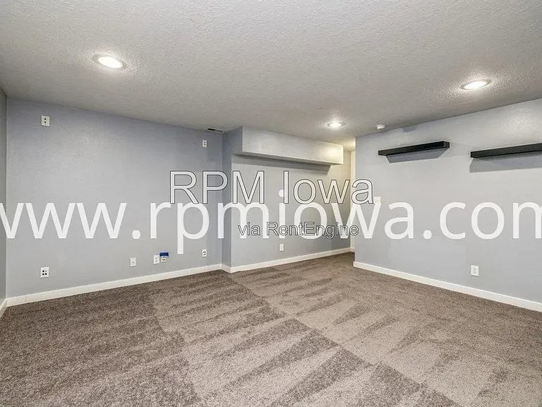 9315 Kingman Dr — Photo 14