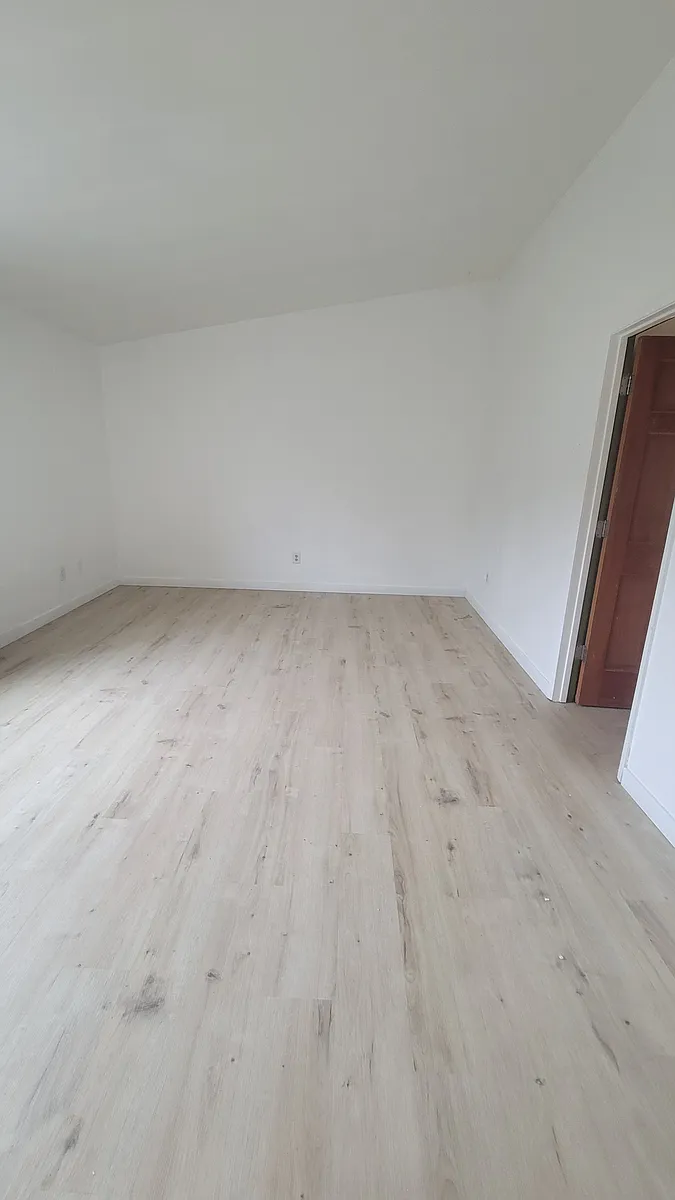 Building Photo - 407 Sandalwood Dr