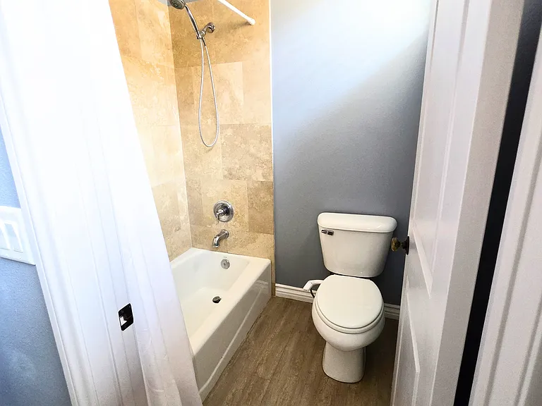 13438 Roselle Ave — Photo 58