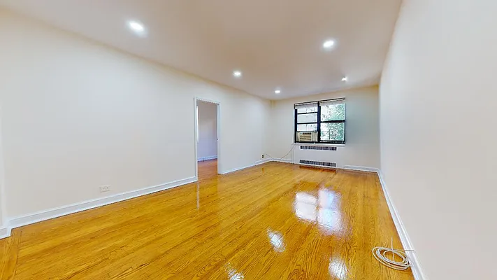 Rented by Bond New York | media 19