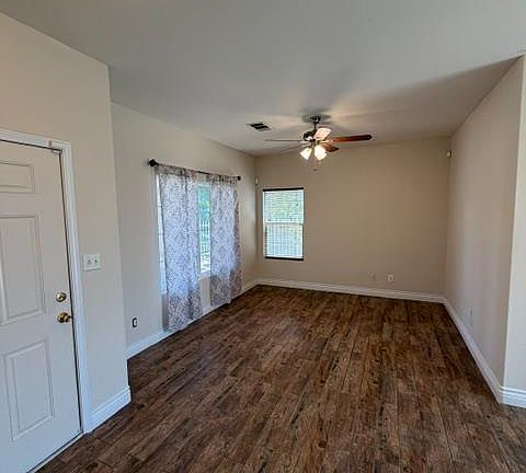3rd image of 8519 Polaris Ave