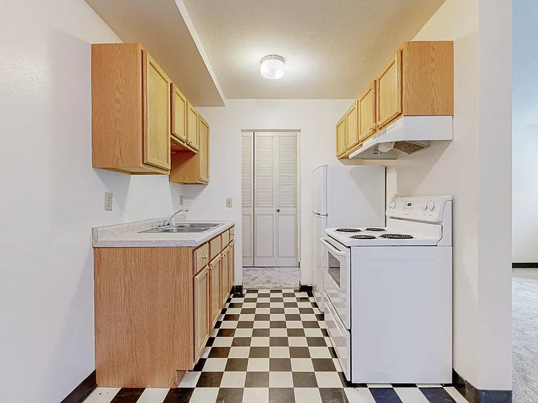 The Park Apartments — Photo 110