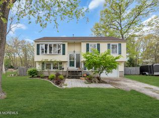 308 Kentucky Trl, Browns Mills, NJ 08015