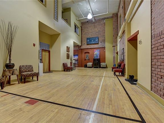 4th image of 3200 Franklin Blvd APT 105