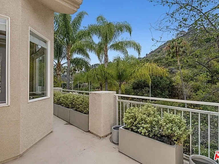 718 Palisades Dr — Photo 10