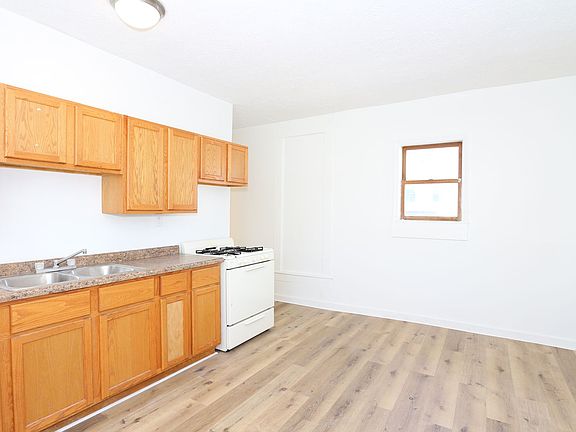 4th image of 7 N Oneil St #2