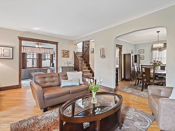 4th image of 56 Conyingham Ave