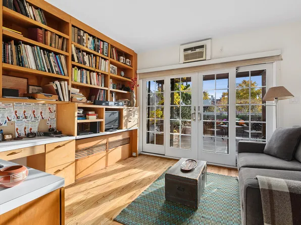 471 West 22nd Street image 9 of 11