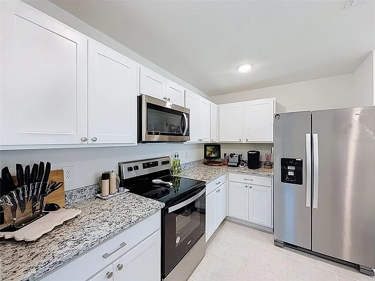 339 Towns Cir — Photo 10