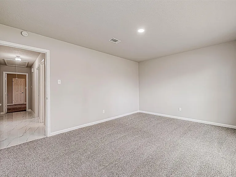 635 Tarpaulin Way — Photo 20