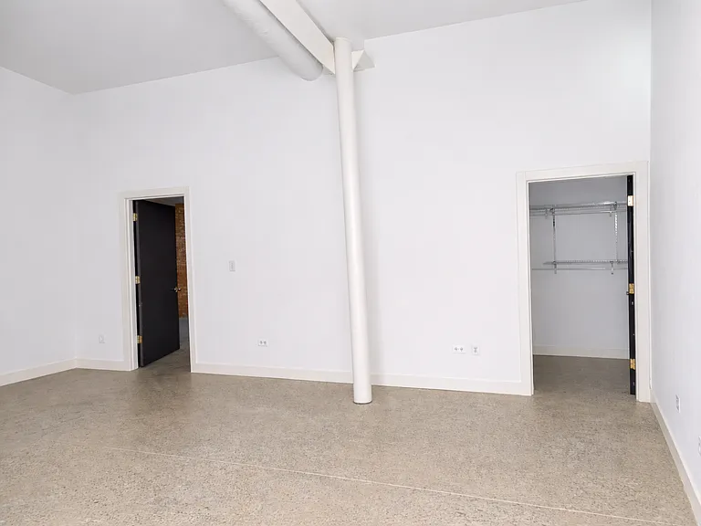 1659 W Ogden Ave #2A — Photo 5