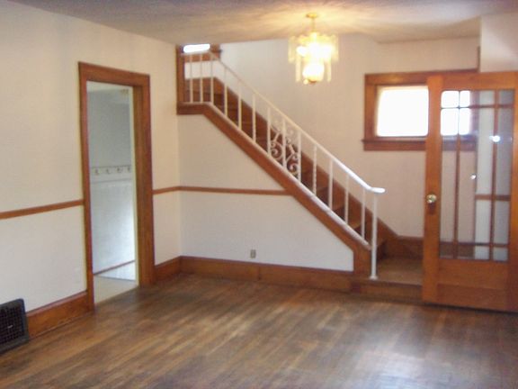 4th image of 101 Yonker St