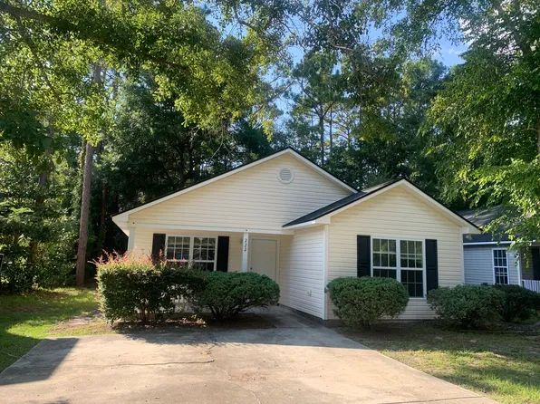 222 Charter Dr, Wilmington, NC 28403