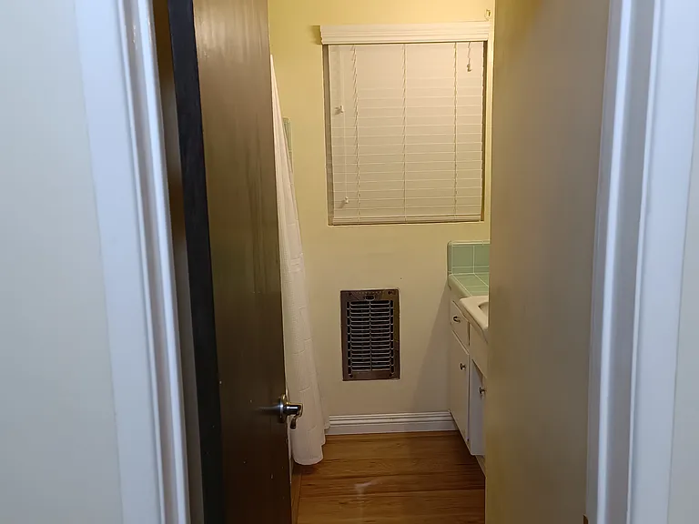 4256 Walnut St #F — Photo 6