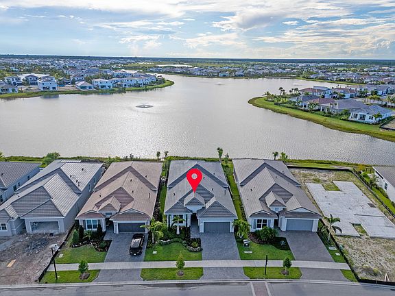 4th image of 10099 Regency Way