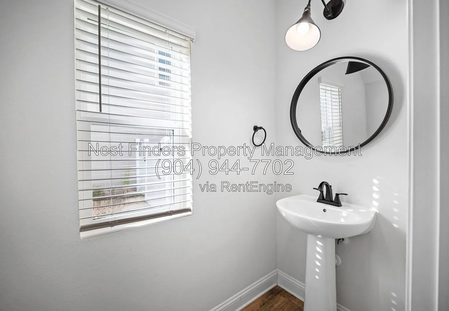 4 bed, 2.5 bath, 1947 sqft, $3,200 — Photo 4