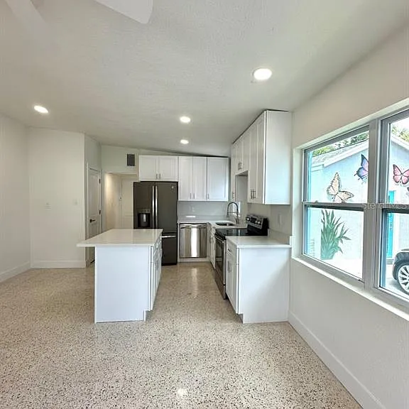 14147 Palm St #2 — Photo 6