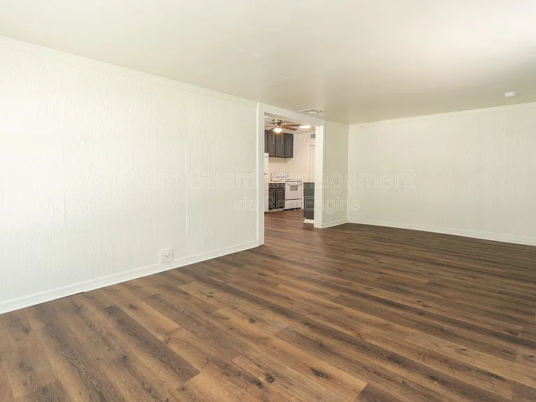 631 N Mount Carmel St — Photo 30
