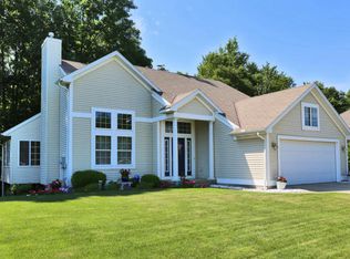 13503 Hidden Creek Ct, Grand Haven, MI 49417