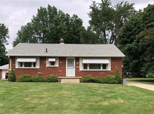 1243 Treasch Dr, Cuyahoga Falls, OH