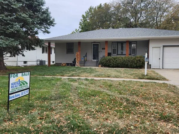 611 6th St, Saint Paul, NE 68873