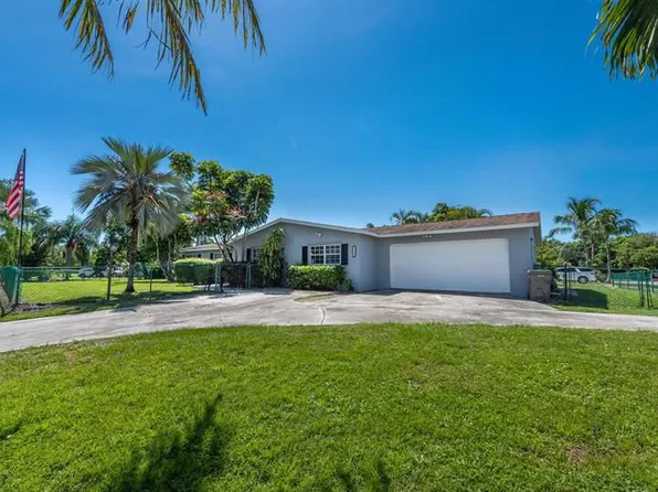6700 Patricia Dr, West Palm Beach, FL 33413