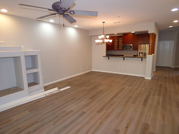 4th image of 28435 N 101st Way