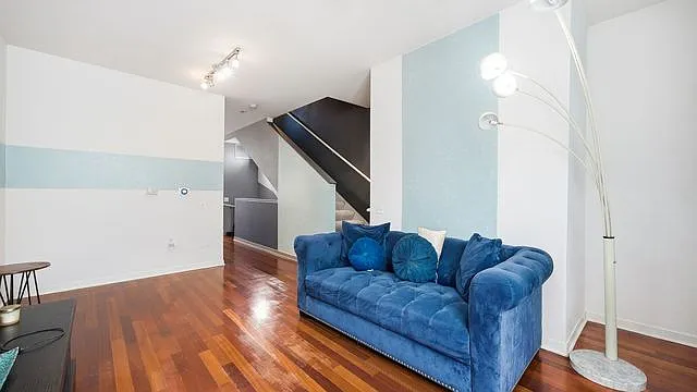 2 bed, $4,100 — Photo 3