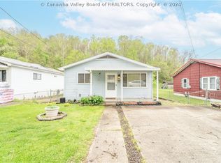 118 Hampshire Dr, Saint Albans, WV 25177