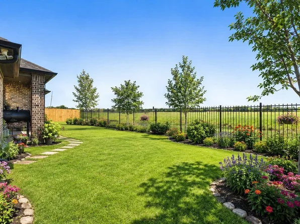9707 Highland Pointe Dr, Needville, TX 77461