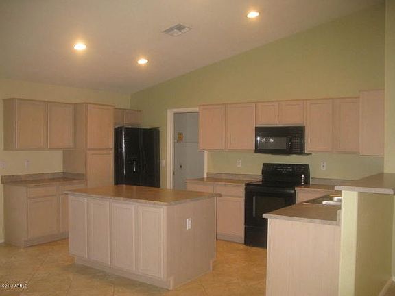 3rd image of 15670 W Carmen Dr