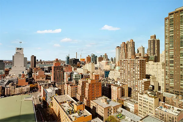 Rented by Douglas Elliman | media 21