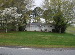 442 Carthage Rd, Red Boiling Springs, TN 37150