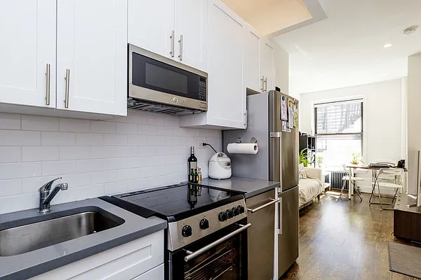 Rented by Compass | media 2