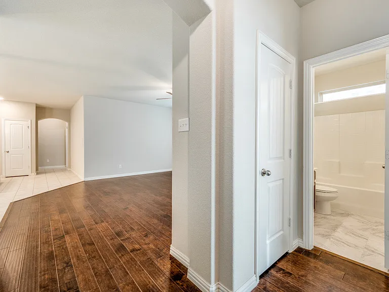 2028 Barx Dr — Photo 16