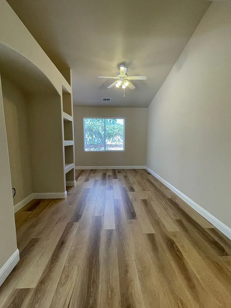 Beautifully Updated One-Story Home in Desirable Oak Creek Park Morgan Hill — Photo 4